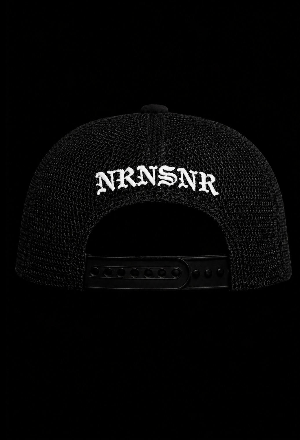 NO REGRETS BLACK/WHITE CLUB TRUCKER CAP [NRUKCLUB]